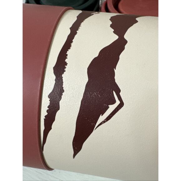 Set Of 3 Limited Edition 32oz Hydro Flask Escape Series Water Bottles - Picture 14 of 16